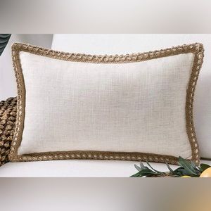 NWOT Phantoscope Farmhouse pillow cover